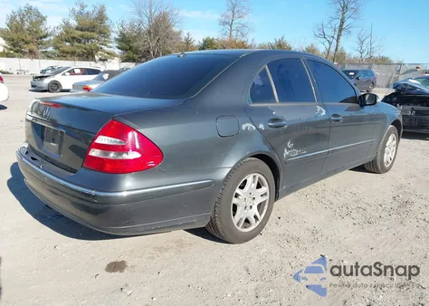 2004 Mercedes-Benz E 320 z USA, uszkodzony, nr VIN WDBUF65J34J533656